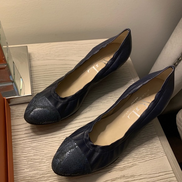 AGL Blue low wedge heel size 41 - Picture 2 of 5